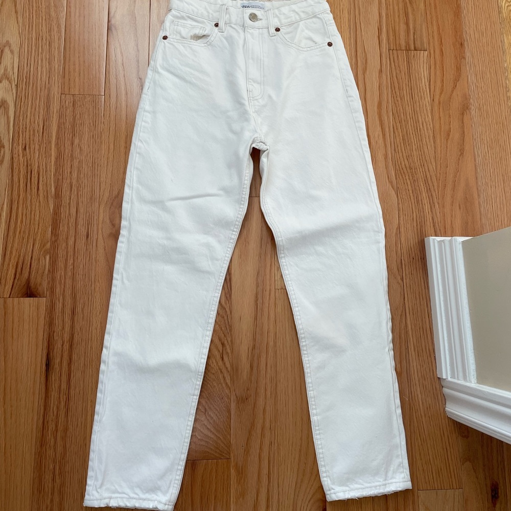 Zara Straight leg white jeans